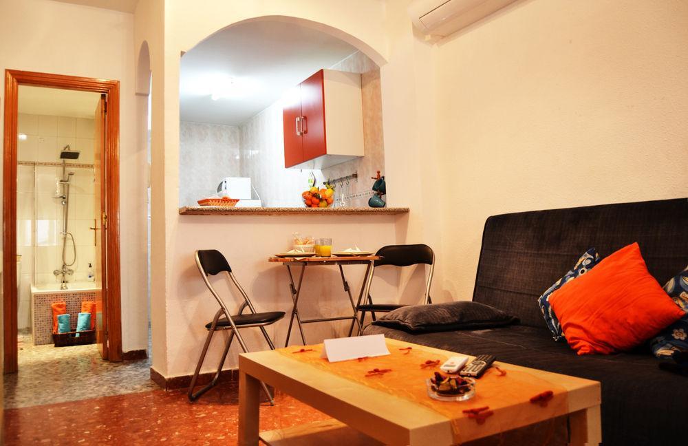 Marques De Guadiaro 1 Apartamentos Малага Екстериор снимка